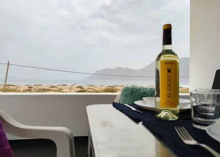 Volkkanrentals View House *