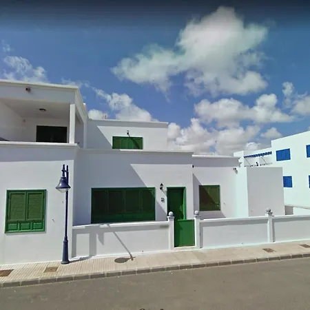 Volkkanrentals View House Famara