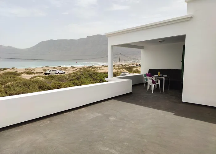 Volkkanrentals View House Holiday home Famara