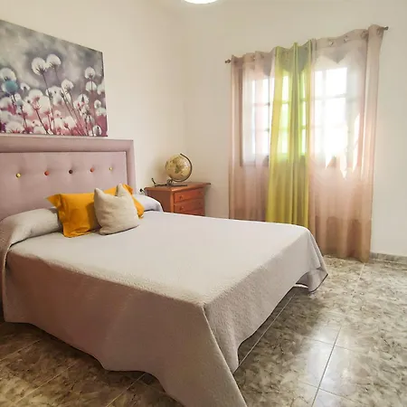 Volkkanrentals View House *